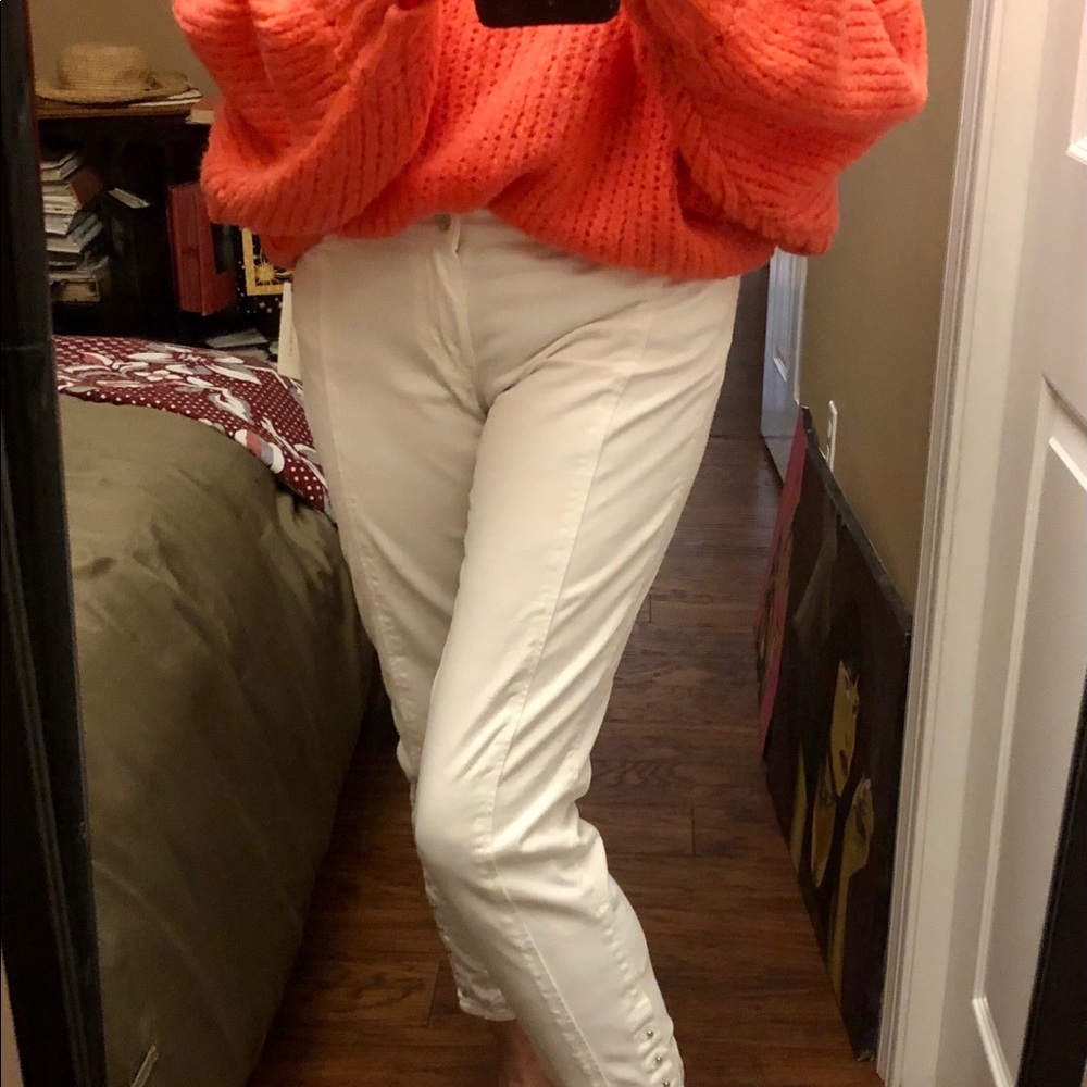WHBM Silver Studded White Skimmer Pants - Picture 7 of 13